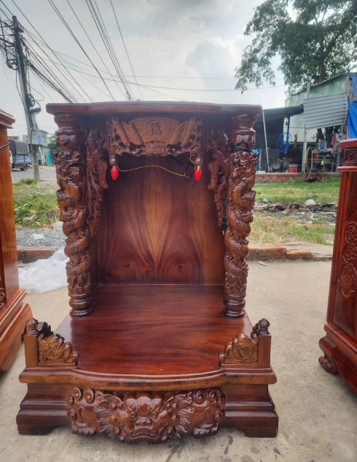 Đặc điểm nổi bật của Bàn thờ Thần Tài Thổ Địa mái bằng chân trơn